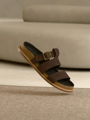Klapki płaskie Anna Field By Zalando ciemnobrązowy