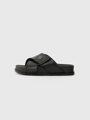 Klapki płaskie Armani Exchange
