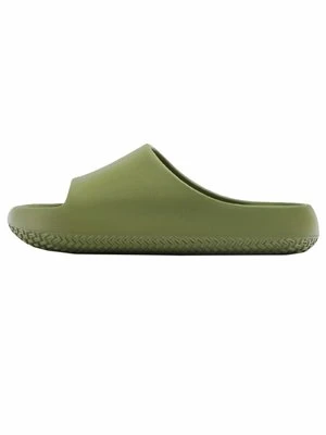 Klapki płaskie Bershka
