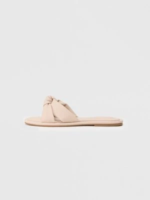 Klapki płaskie Call it Spring