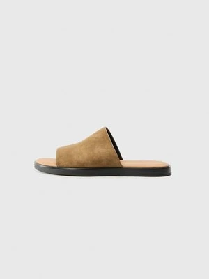 Klapki płaskie Call it Spring