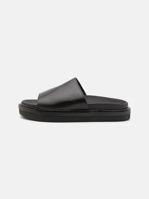 Klapki płaskie Calvin Klein Jeans