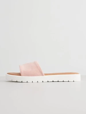 Klapki płaskie CINQUE