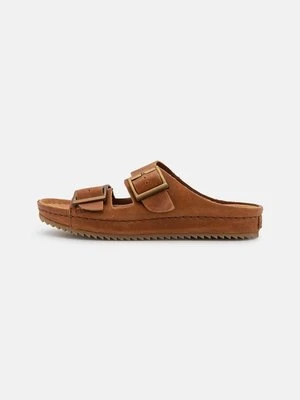 Klapki płaskie Clarks