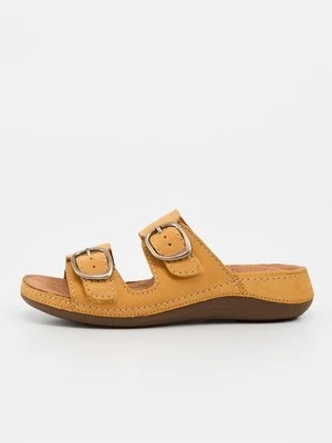 Klapki płaskie Clarks brązowy
