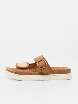 Klapki płaskie Clarks brązowy