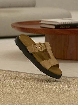 Klapki płaskie Clarks piaskowy