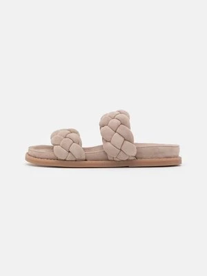 Klapki płaskie Copenhagen Shoes
