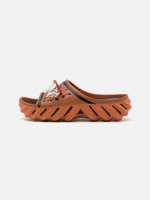 Klapki płaskie Crocs