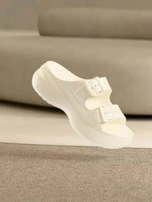Klapki płaskie Crocs biały
