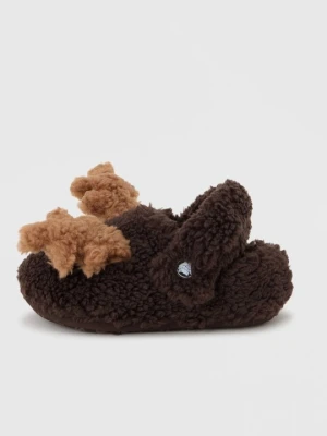 Klapki płaskie Crocs ciemnobrązowy