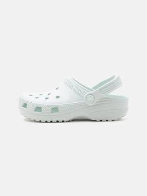 Klapki płaskie Crocs jasnoniebieski