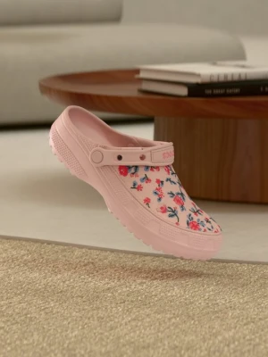 Klapki płaskie Crocs różowy