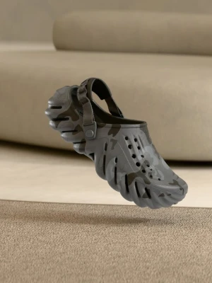 Klapki płaskie Crocs szary