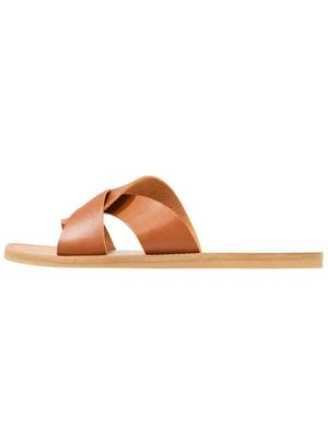 Klapki płaskie Dorothy Perkins