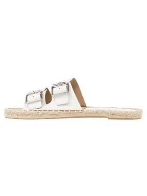 Klapki płaskie Dorothy Perkins