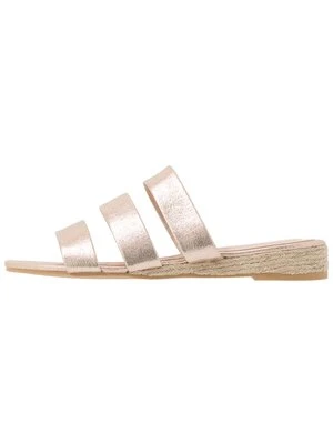 Klapki płaskie Dorothy Perkins Wide Fit