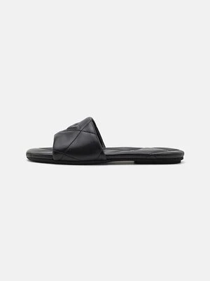 Klapki płaskie Emporio Armani