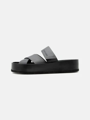 Klapki płaskie Emporio Armani czarny