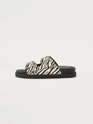 Klapki płaskie Even&Odd