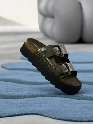 Klapki płaskie Even&Odd By Zalando ciemnozielony