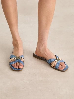 Klapki płaskie Guess