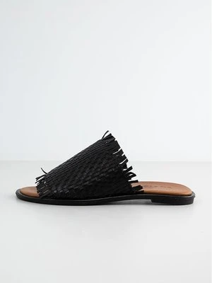 Klapki płaskie Inuovo