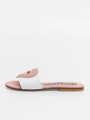 Klapki płaskie Moschino