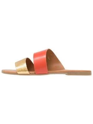 Klapki płaskie Pieces