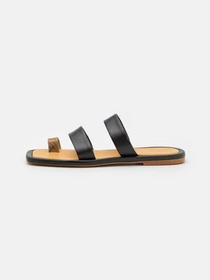 Klapki płaskie Rejina Pyo