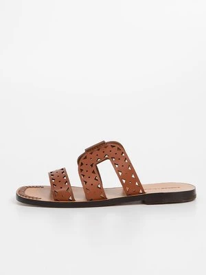 Klapki płaskie sandro