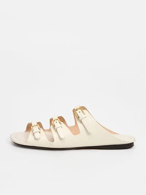 Klapki płaskie sandro