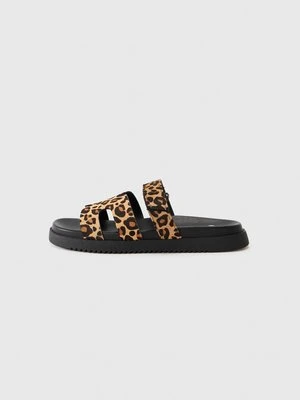 Klapki płaskie Steve Madden
