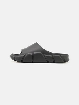 Klapki płaskie Steve Madden