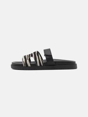 Klapki płaskie Steve Madden