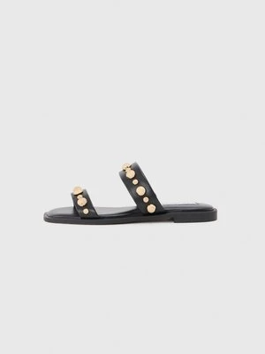 Klapki płaskie Steve Madden czarny