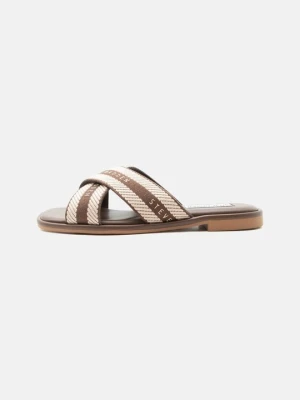Klapki płaskie Steve Madden brązowy