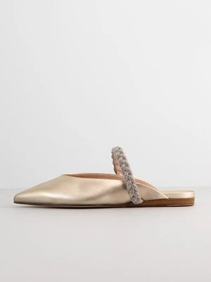 Klapki płaskie Stuart Weitzman