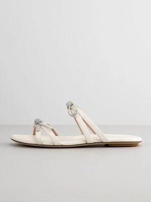 Klapki płaskie Stuart Weitzman
