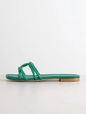 Klapki płaskie Stuart Weitzman