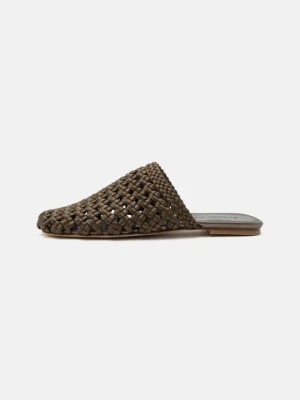 Klapki płaskie Stuart Weitzman oliwkowy