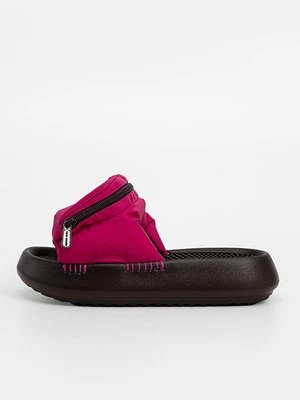 Klapki płaskie TORY BURCH