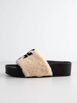 Klapki płaskie TORY BURCH