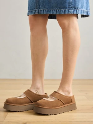 Klapki płaskie UGG wielbłądzi