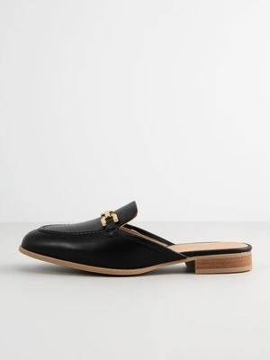 Klapki płaskie Unisa