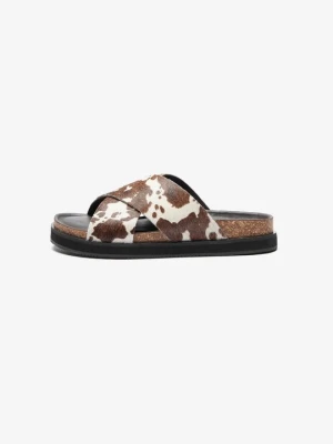 Klapki płaskie Zign By Zalando brązowy