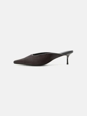 Klapki płaskie Zign By Zalando ciemnobrązowy