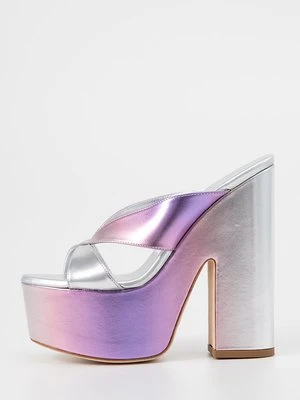 Klapki Stuart Weitzman