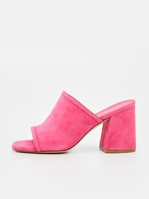 Klapki Stuart Weitzman czerwony
