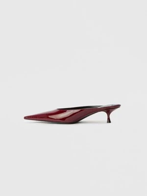 Klapki Victoria Beckham